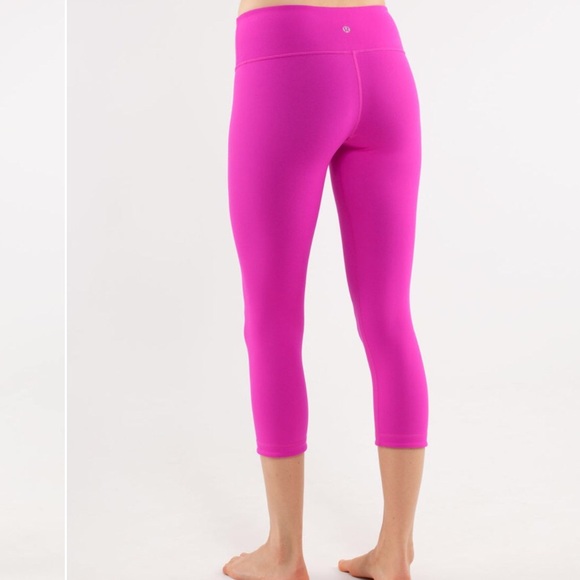 lululemon athletica Pants - Lululemon Wunder Under Reversible Crop Leggings